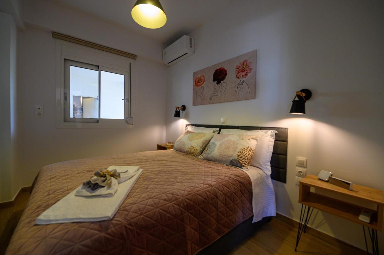 Chic Apartment In Nature, 5-Min Walk To The Beach Kalamata Exterior foto