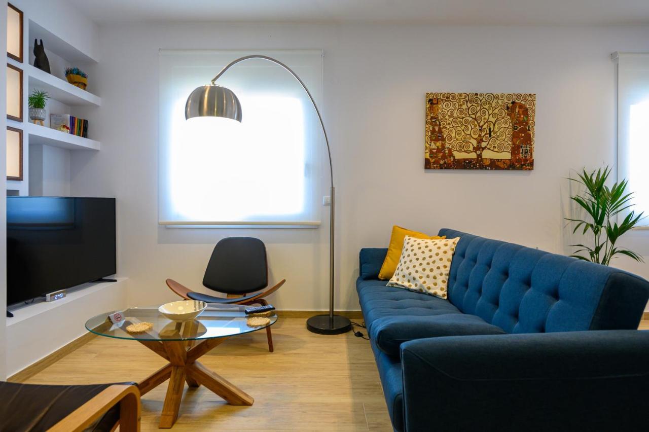 Chic Apartment In Nature, 5-Min Walk To The Beach Kalamata Exterior foto