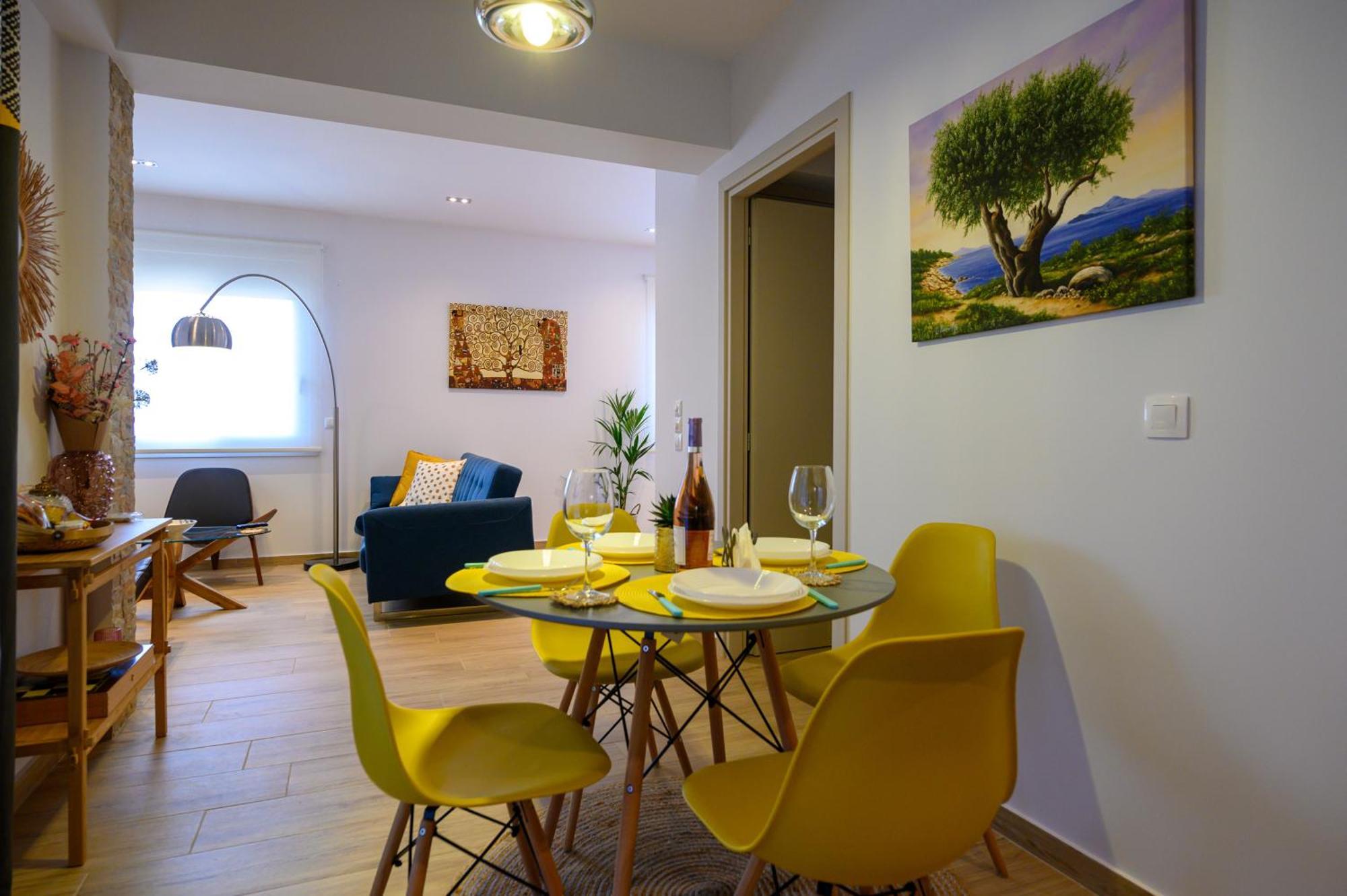 Chic Apartment In Nature, 5-Min Walk To The Beach Kalamata Exterior foto